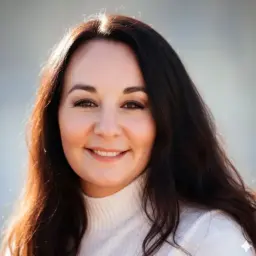 Courtney Williams is a Family Nurse Practitioner